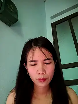 Snapshot of Geelio-playsx24 chatting on May 18, 2026, 1:39 am Geelio-playsx24 online show from May 18, 2026, 1:39 am
