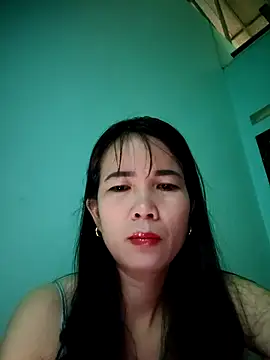 Snapshot of Geelio-playsx24 chatting on May 5, 2026, 12:02 am Geelio-playsx24 online show from May 5, 2026, 12:02 am