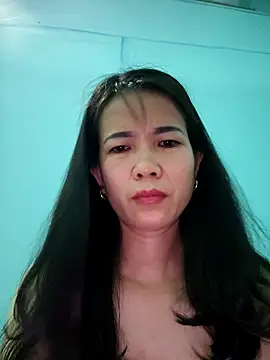 Snapshot of Geelio-playsx24 chatting on May 18, 2026, 10:03 pm Geelio-playsx24 online show from May 18, 2026, 10:03 pm