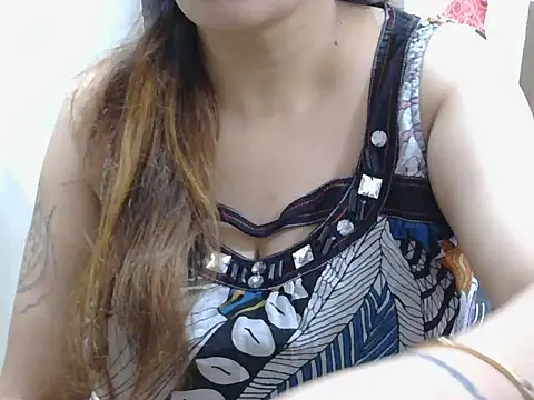 Snapshot of spicy_Zara chatting on May 16, 2026, 10:03 am spicy Zara online show from May 16, 2026, 10:03 am