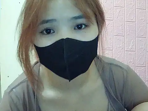 Snapshot of VyVy18 chatting on March 28, 2026, 1:23 pm VyVy18 online show from March 28, 2026, 1:23 pm