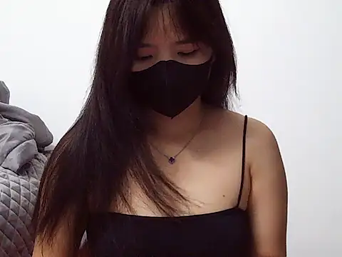 Snapshot of VyVy18 chatting on April 14, 2026, 1:27 pm VyVy18 online show from April 14, 2026, 1:27 pm