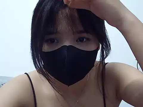 Snapshot of VyVy18 chatting on April 16, 2026, 3:35 pm VyVy18 online show from April 16, 2026, 3:35 pm