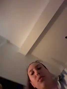 Snapshot of EvaRyen_ chatting on March 30, 2026, 1:23 pm EvaRyen online show from March 30, 2026, 1:23 pm