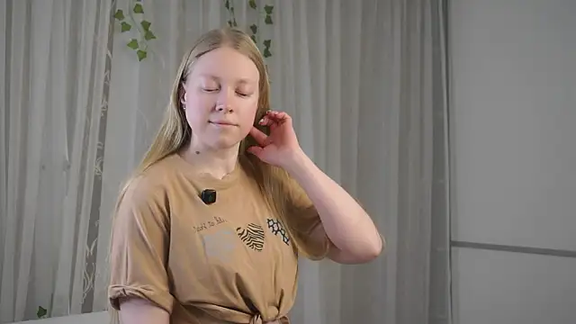 Snapshot of LashandaDevoto chatting on March 27, 2026, 11:33 am LashandaDevoto online show from March 27, 2026, 11:33 am