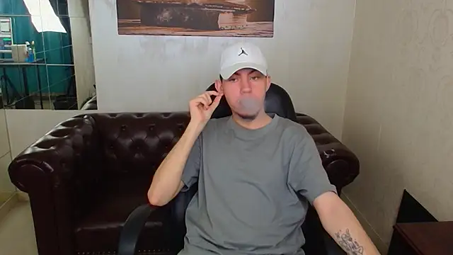 Snapshot of KrewVaughn chatting on April 9, 2026, 8:53 am KrewVaughn online show from April 9, 2026, 8:53 am