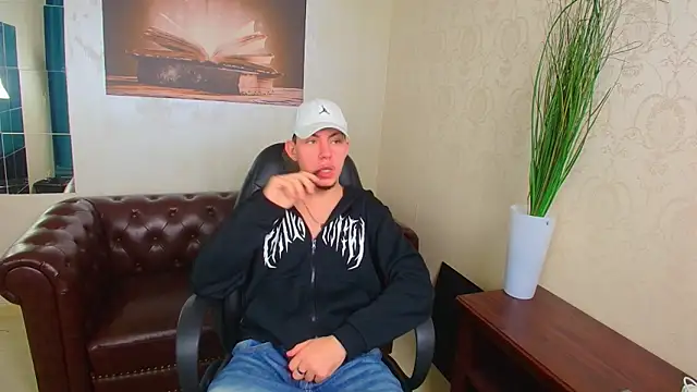 Snapshot of KrewVaughn chatting on April 1, 2026, 8:59 am KrewVaughn online show from April 1, 2026, 8:59 am