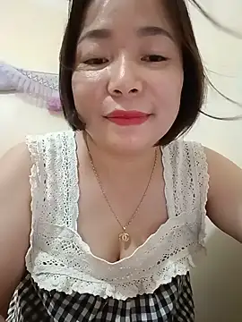 SingleeMomm online show from June 26, 2026, 5:46 am