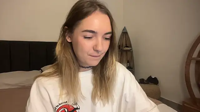 RoxyWet online show from April 15, 2026, 1:26 pm