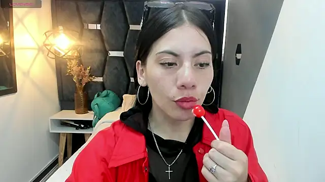 Abril Fox   online show from May 19, 2026, 6:59 pm