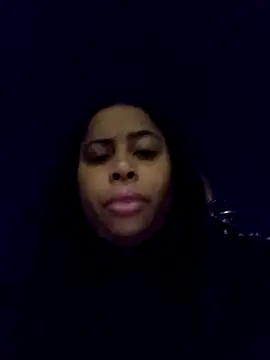 gatinha20257 online show from May 11, 2026, 8:49 am