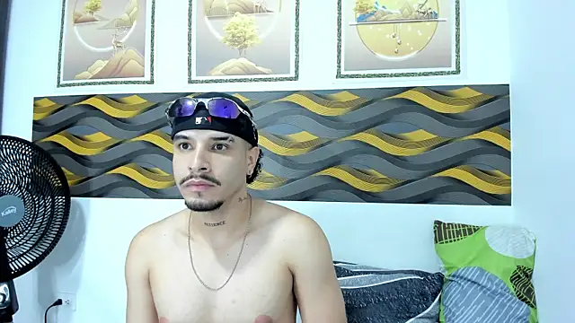 Leon Hotx online show from April 15, 2026, 2:28 am