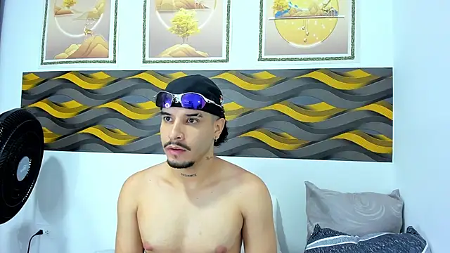 Leon Hotx online show from April 16, 2026, 2:34 am