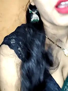 Hot lady234 online show from May 27, 2026, 3:47 am