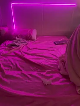 Shynesse21 online show from April 5, 2026, 12:45 pm