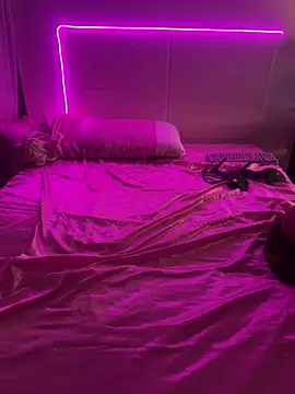 Shynesse21 online show from April 6, 2026, 12:50 am