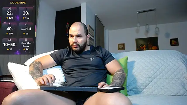 Axel Dominus online show from April 16, 2026, 3:07 am