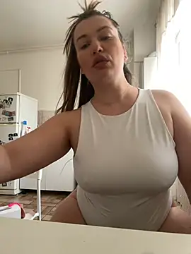 SweetCurvess online show from March 19, 2026, 12:49 pm