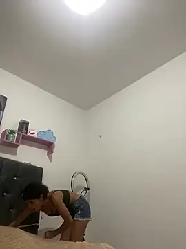 LINDA EF online show from April 11, 2026, 12:31 pm