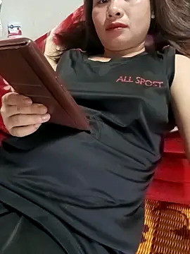 Snapshot of Lay_Di chatting on April 3, 2026, 3:18 pm Lay Di online show from April 3, 2026, 3:18 pm