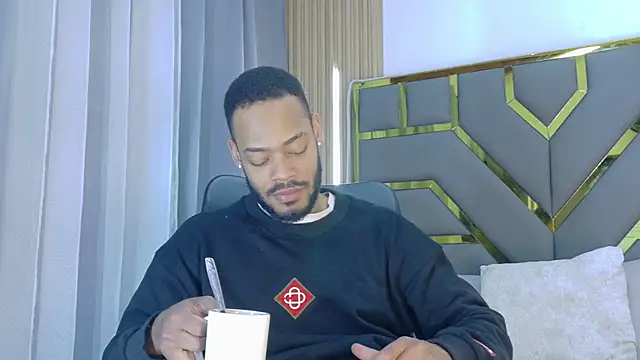 Snapshot of Oliver_bigblack_cock chatting on March 19, 2026, 6:08 pm Oliver bigblack cock online show from March 19, 2026, 6:08 pm