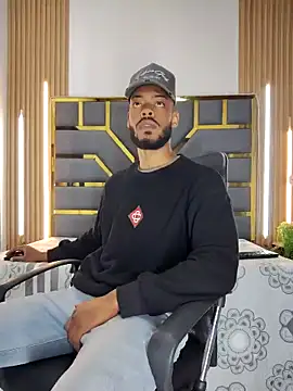 Snapshot of Oliver_bigblack_cock chatting on March 31, 2026, 5:59 pm Oliver bigblack cock online show from March 31, 2026, 5:59 pm