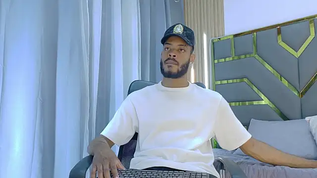 Snapshot of Oliver_bigblack_cock chatting on March 20, 2026, 8:10 pm Oliver bigblack cock online show from March 20, 2026, 8:10 pm