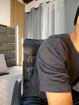 Snapshot of Oliver_bigblack_cock chatting on April 3, 2026, 5:52 pm Oliver bigblack cock online show from April 3, 2026, 5:52 pm