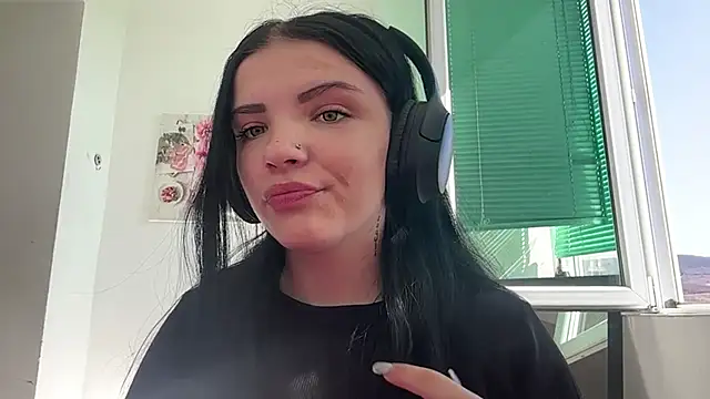 Kateqte online show from March 14, 2026, 11:05 am