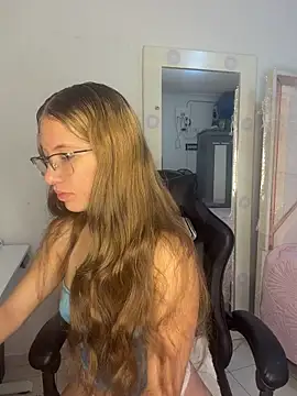 Snapshot of blondie_dity_squirt chatting on April 26, 2026, 11:51 am blondie dity squirt online show from April 26, 2026, 11:51 am