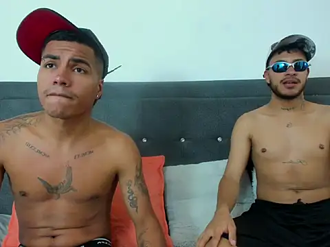 StivennCardona online show from April 6, 2026, 8:54 pm