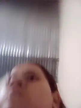 antonelared18 online show from March 27, 2026, 12:19 am