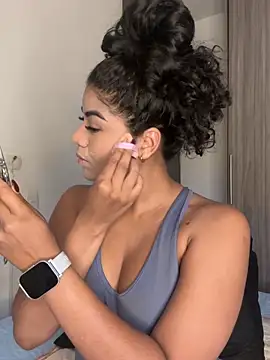 karlymonroe online show from April 2, 2026, 9:54 pm