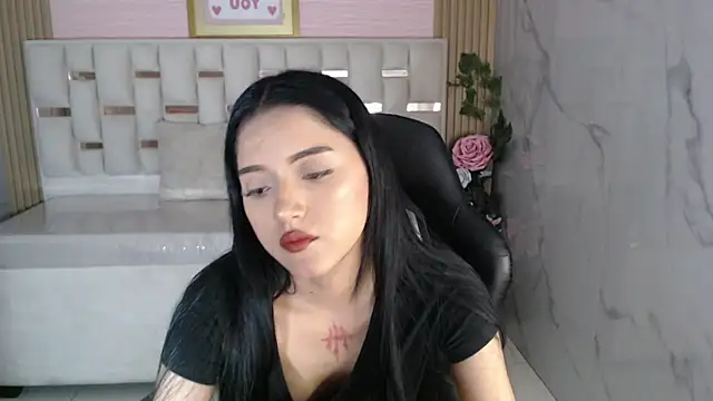 veronicaa s online show from April 16, 2026, 8:20 pm