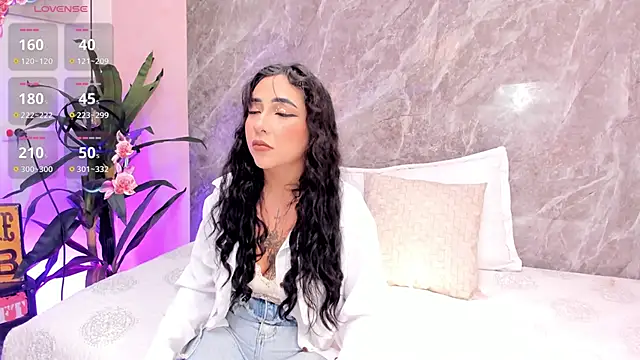 Snapshot of Megan_Stein chatting on May 20, 2026, 8:39 pm Megan Stein online show from May 20, 2026, 8:39 pm