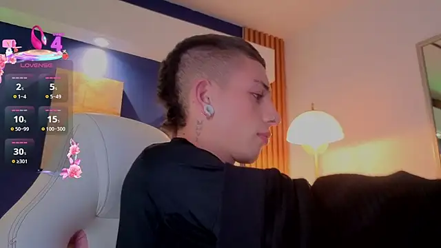 Luca Prince  online show from April 16, 2026, 4:02 am