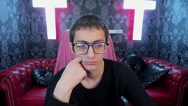 Snapshot of RonBevs chatting on April 30, 2026, 8:38 pm RonBevs online show from April 30, 2026, 8:38 pm