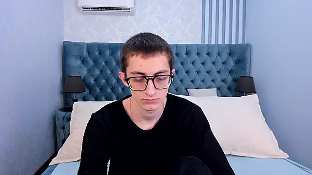 RonBevs online show from April 16, 2026, 7:36 pm