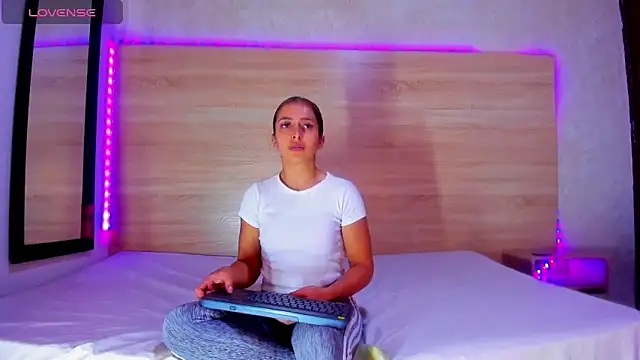 ambarvioletcm online show from March 23, 2026, 3:23 pm