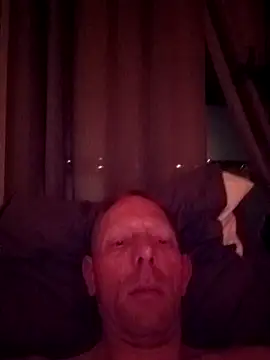 Snapshot of jongen_ehv chatting on April 13, 2026, 10:25 pm jongen ehv online show from April 13, 2026, 10:25 pm