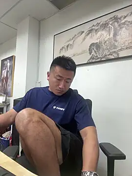 Cunzhangshibage02 online show from May 27, 2026, 1:48 am