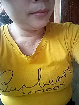 Singe-girl927 online show from April 2, 2026, 7:48 am