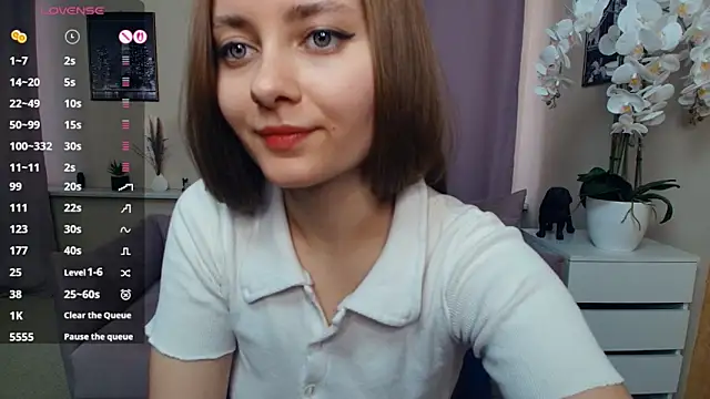 Snapshot of Ange1aDreamy chatting on March 26, 2026, 10:57 am Ange1aDreamy online show from March 26, 2026, 10:57 am