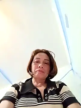 Lyly22x online show from March 29, 2026, 10:11 pm