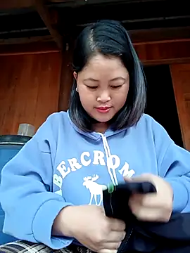 halenka 00 online show from March 15, 2026, 1:34 am