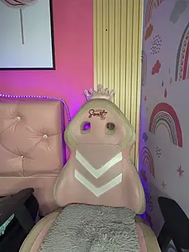 Snapshot of Dakota__LS chatting on April 14, 2026, 1:05 pm Dakota LS online show from April 14, 2026, 1:05 pm