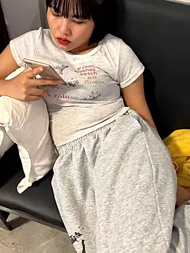 x-xingai2 online show from April 15, 2026, 5:24 am