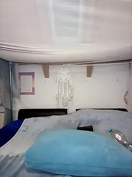 roxy 74 online show from April 13, 2026, 8:40 am