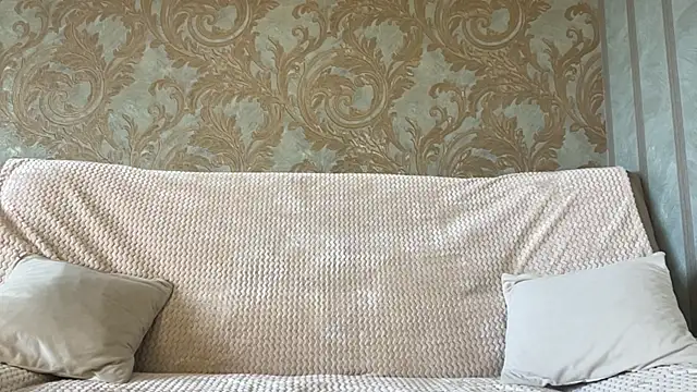 asian mia love online show from April 9, 2026, 12:11 pm