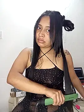 Charlotte-Jasper98 online show from April 14, 2026, 11:15 am